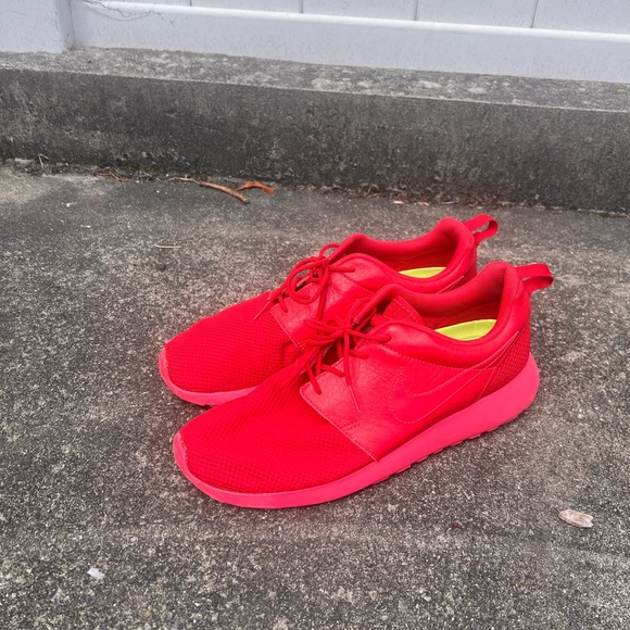 Nike Roshe Run / Flyknit - Picture 2 of 5